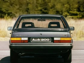 Audi 200