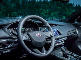 Cadillac XT4 I