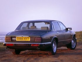 Daimler XJ40