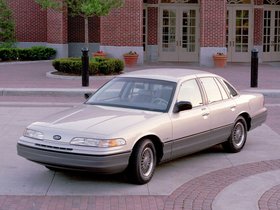 Ford Crown Victoria