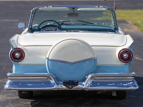 Ford Fairlane