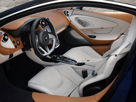 McLaren GT