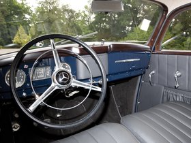 Mercedes-Benz W136