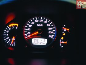 Nissan Almera Tino