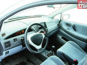 Suzuki Liana