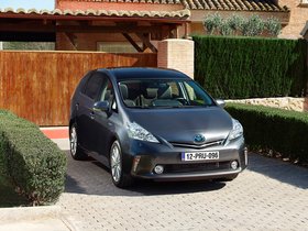 Toyota Prius v (+)