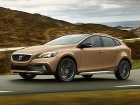 V40 Cross Country