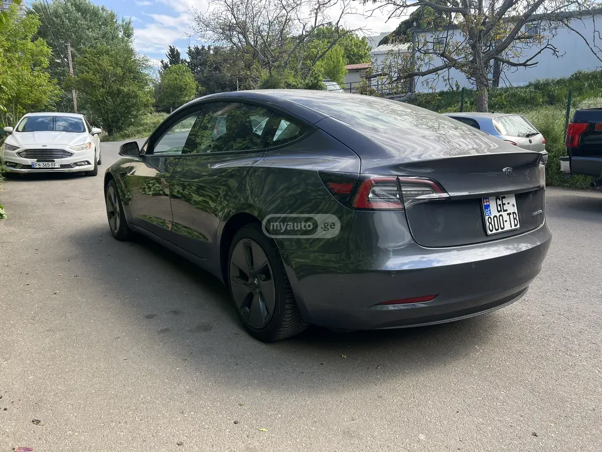 Tesla Model 3, миниатюра 3