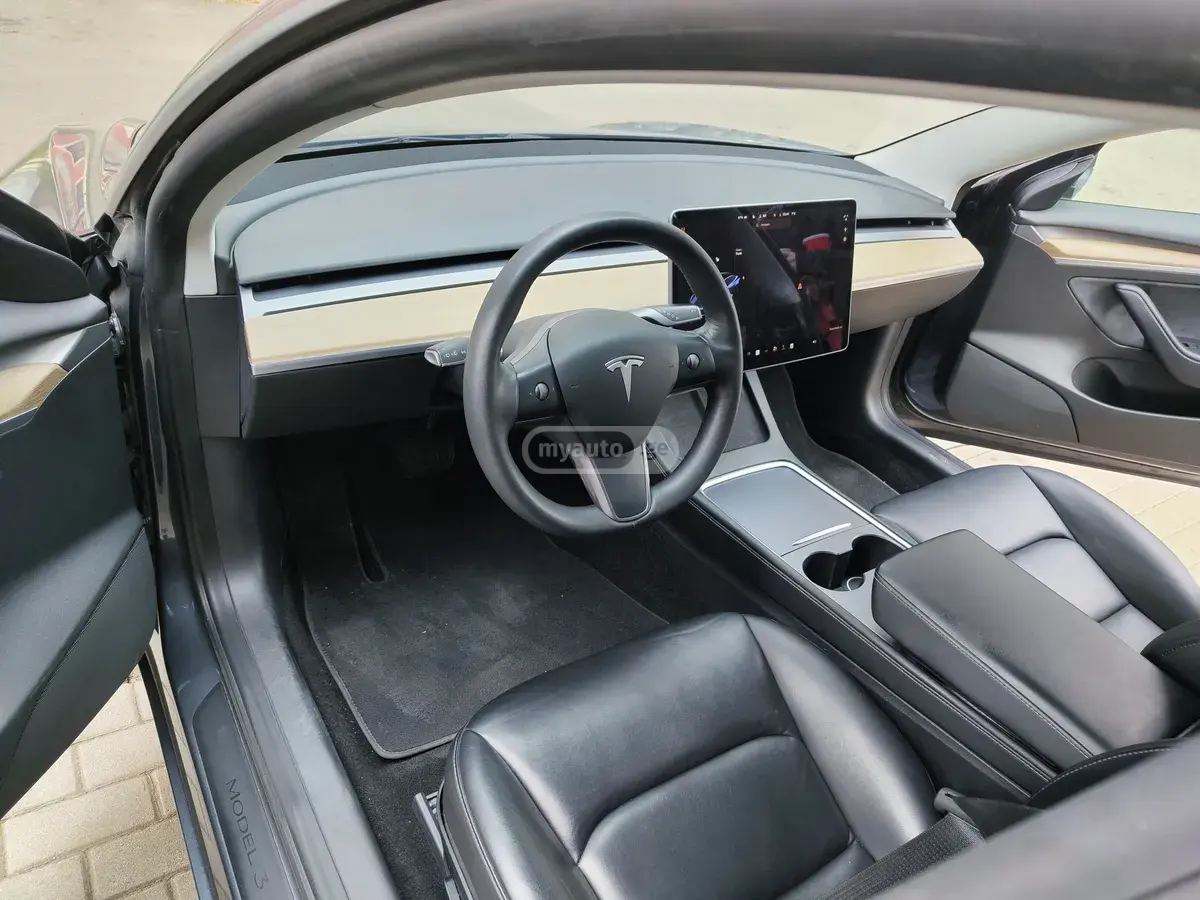 Tesla Model 3, миниатюра 6