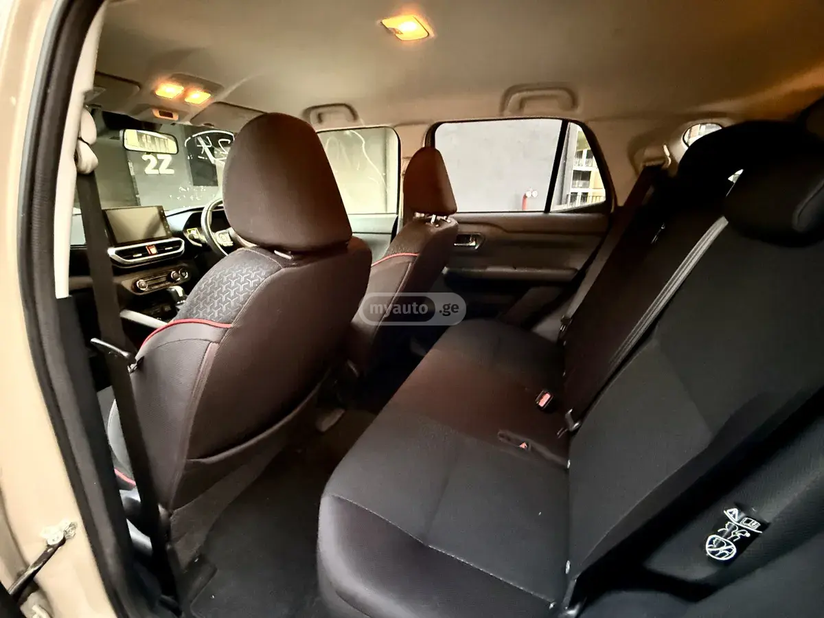 Toyota Raize, миниатюра 10