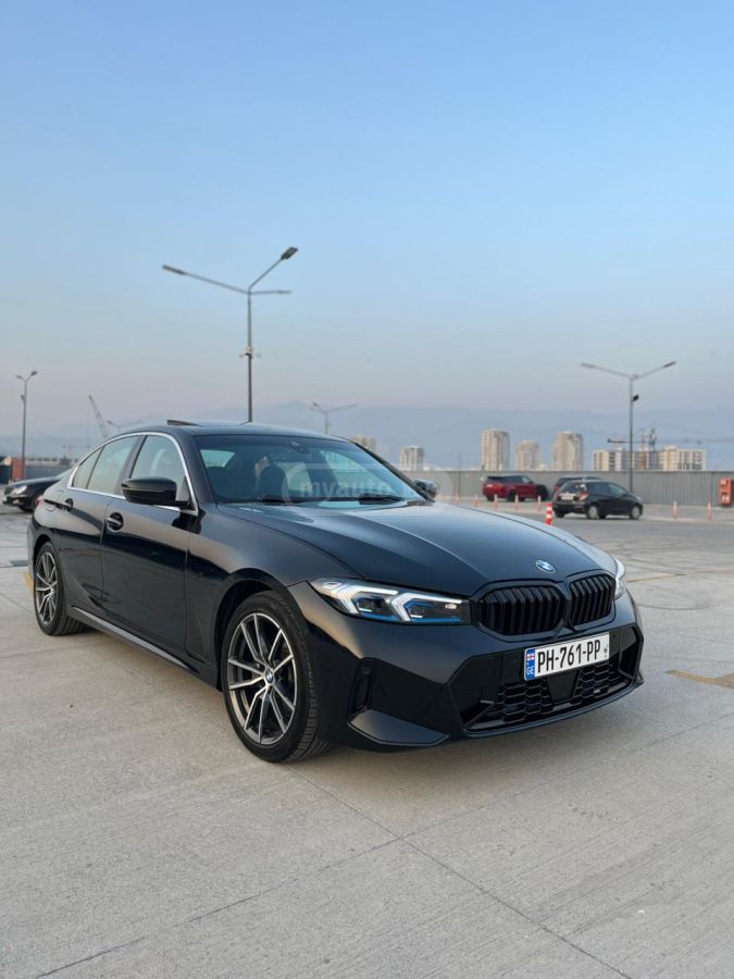 BMW 330