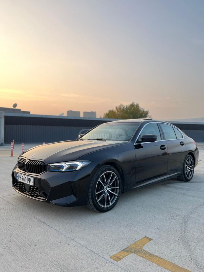 BMW 330