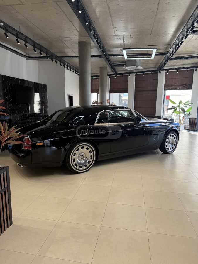 Rolls-Royce Phantom