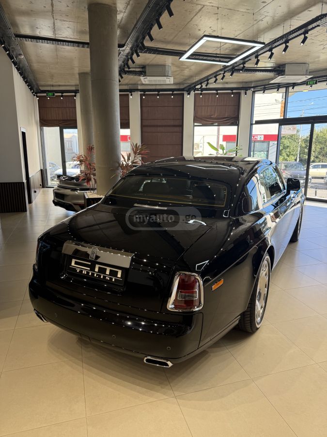 Rolls-Royce Phantom