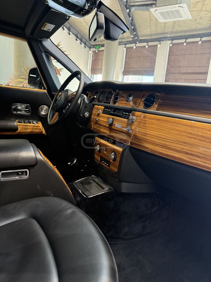 Rolls-Royce Phantom