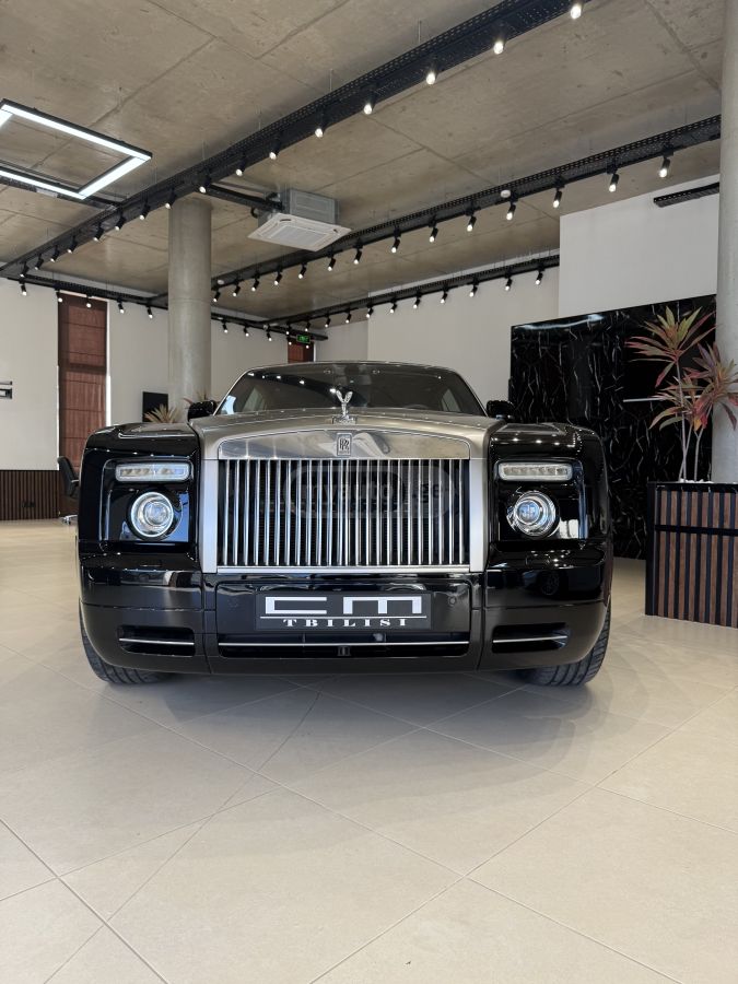 Rolls-Royce Phantom