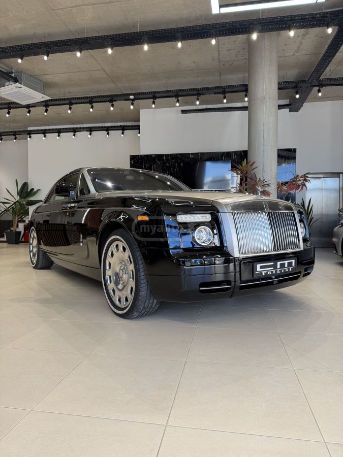 Rolls-Royce Phantom