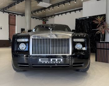 Rolls-Royce Phantom 