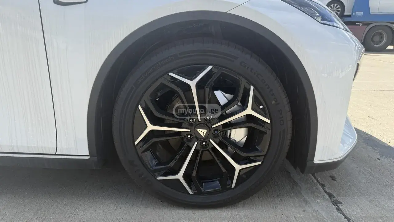 Changan Deepal SL03 