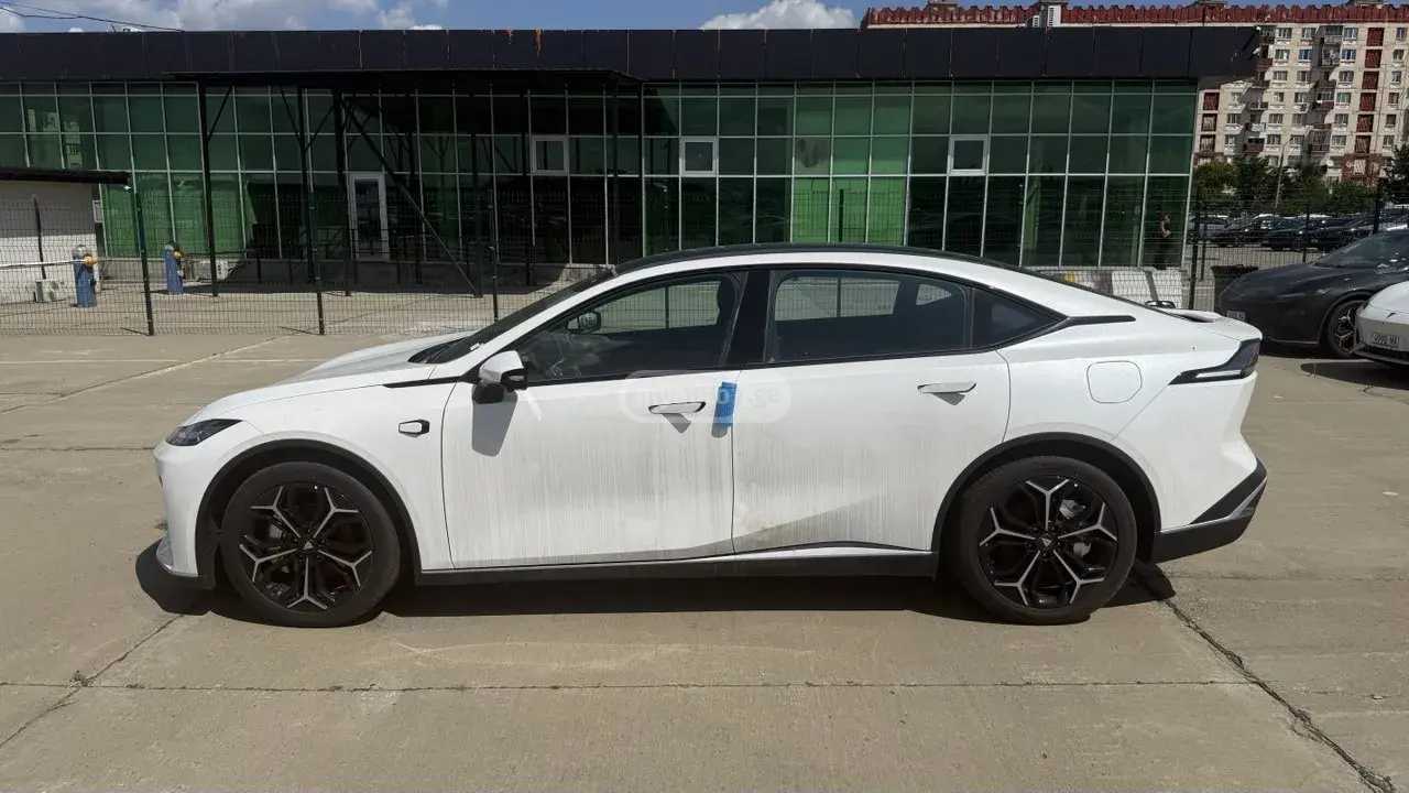 Changan Deepal SL03 