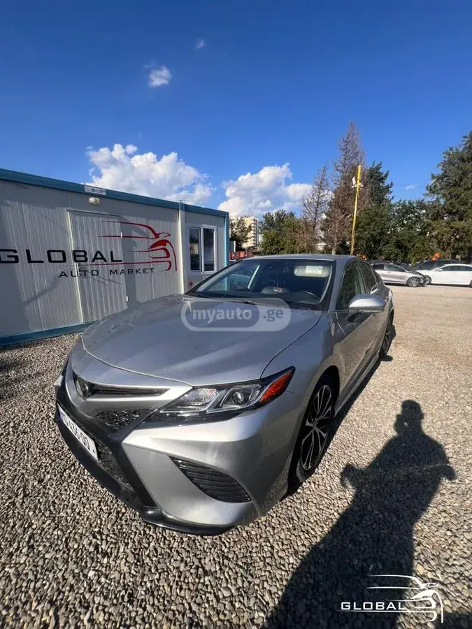Toyota Camry 