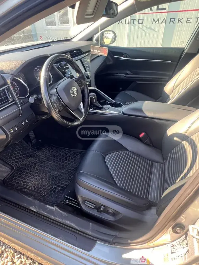Toyota Camry 