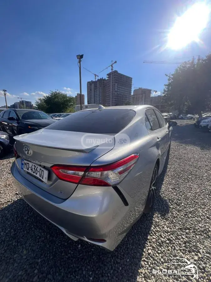 Toyota Camry 
