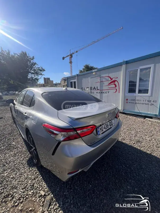 Toyota Camry 