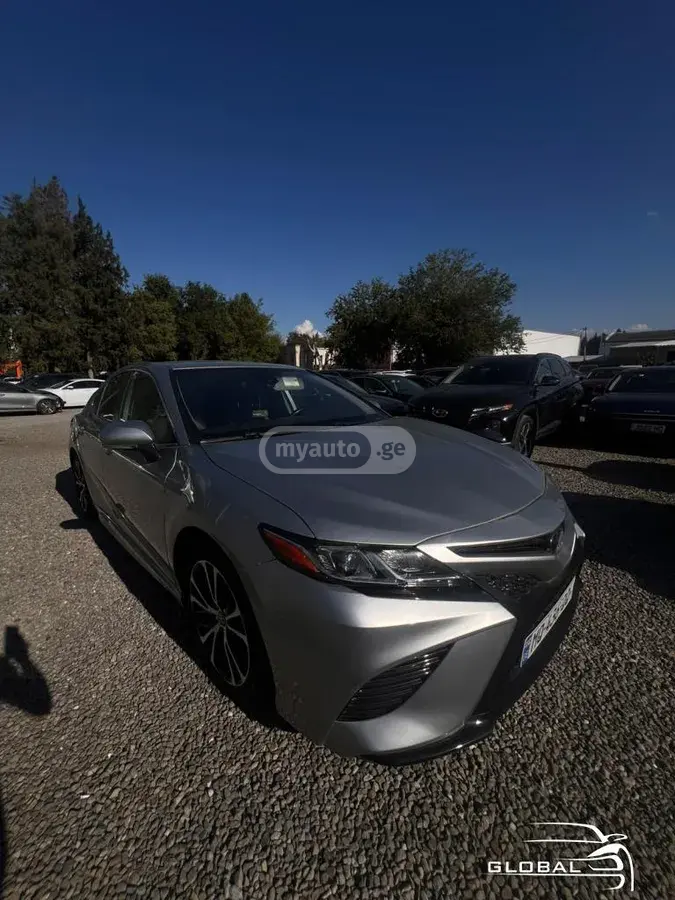 Toyota Camry 