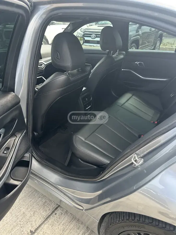 BMW 3 Series 330, миниатюра 14