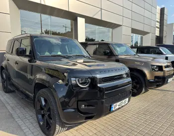 Land Rover Defender 110 Dynamic SE