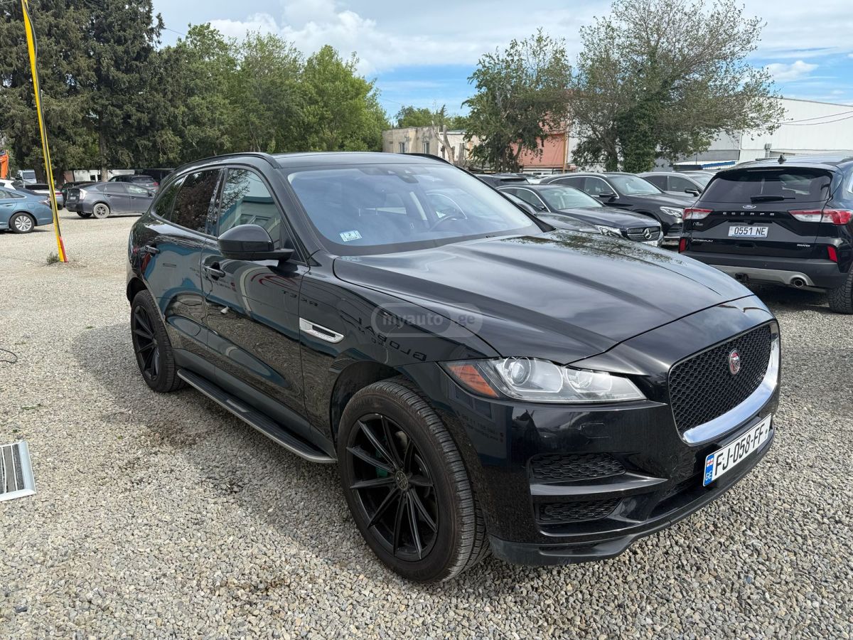Jaguar F-Pace