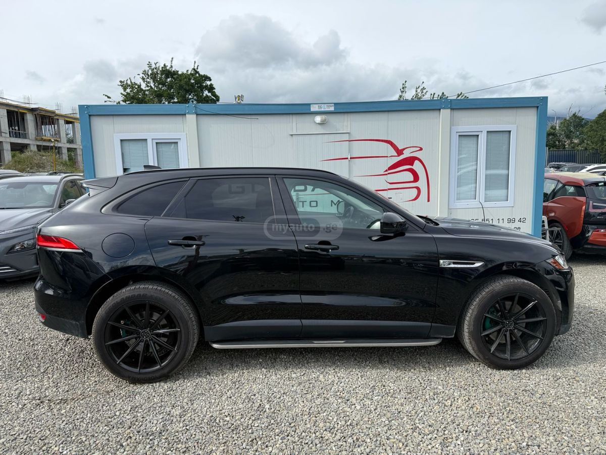 Jaguar F-Pace