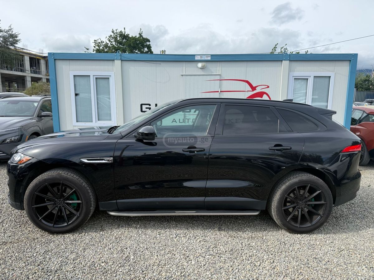 Jaguar F-Pace