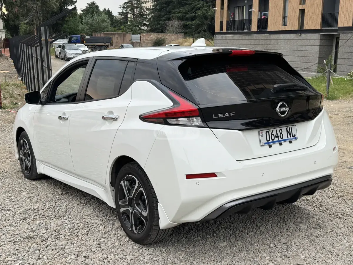 Nissan LEAF, миниатюра 11