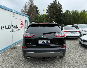 Jeep Cherokee 