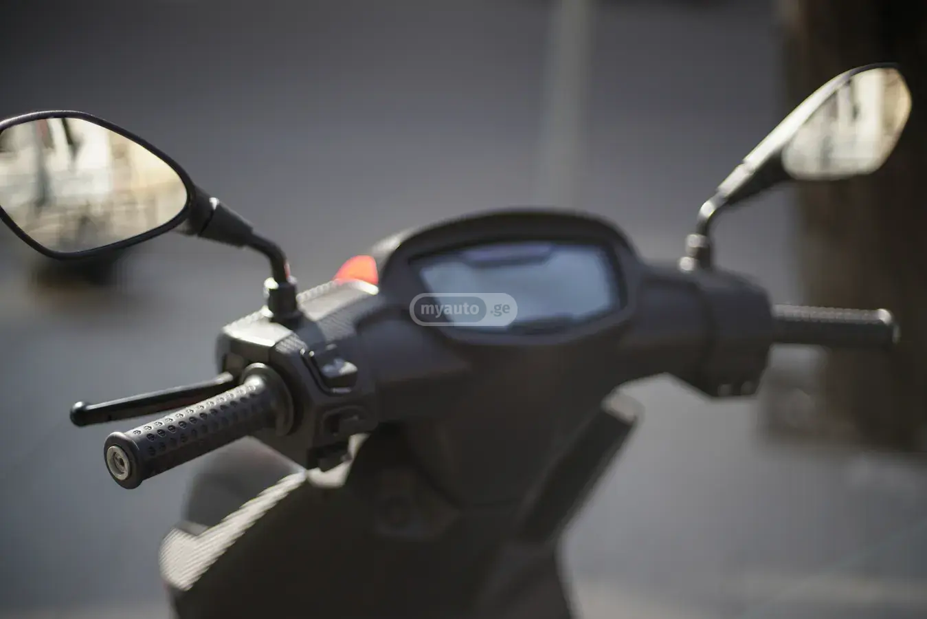 Aprilia SR 160 Carbon 