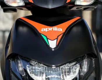Aprilia SR 160 Carbon 