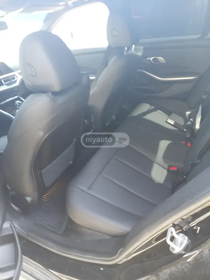 BMW 3 Series 330, миниатюра 10