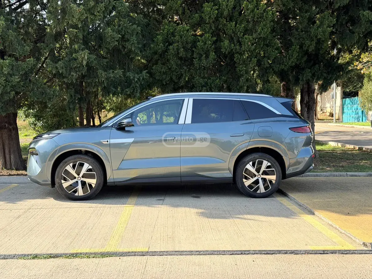 Changan Deepal Dark Blue S05