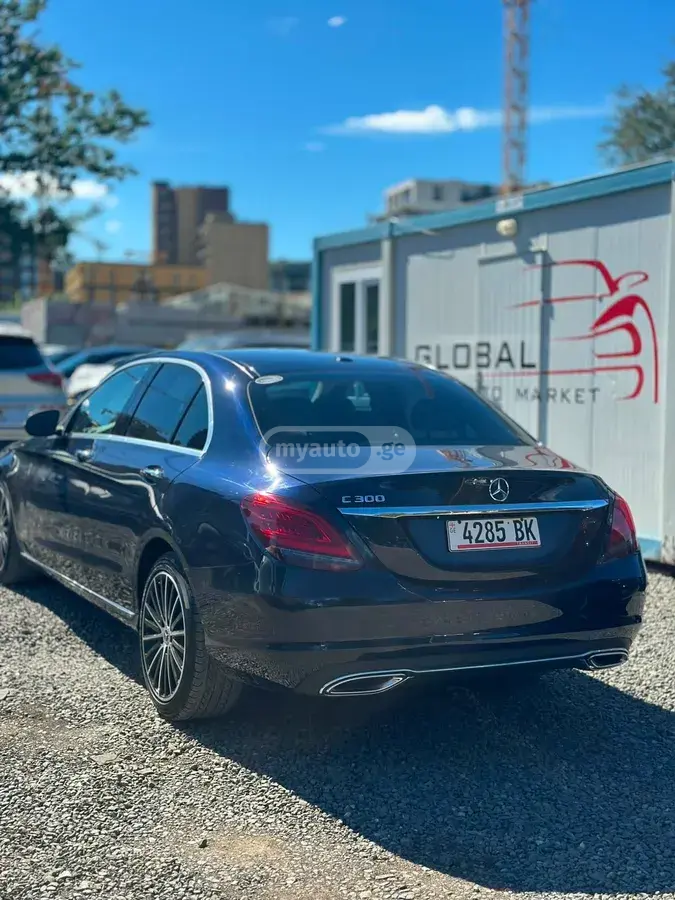 Mercedes-Benz C 300