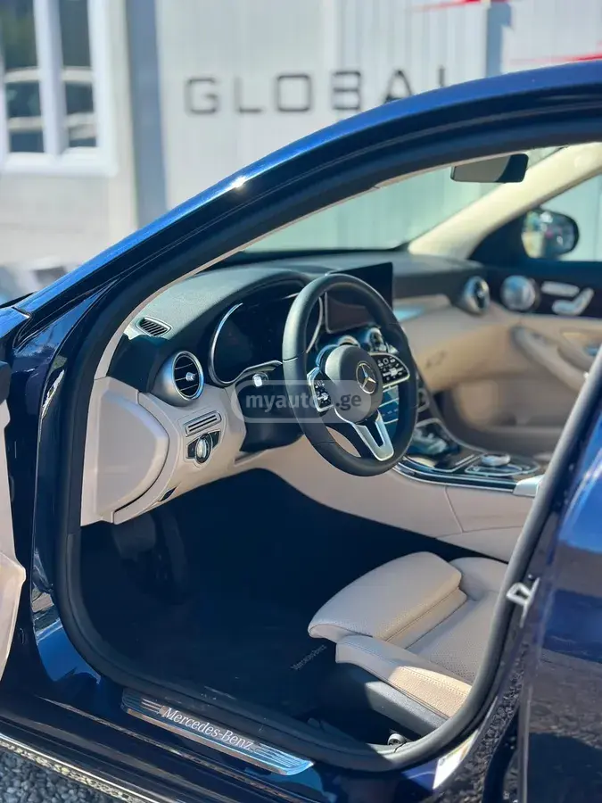 Mercedes-Benz C 300