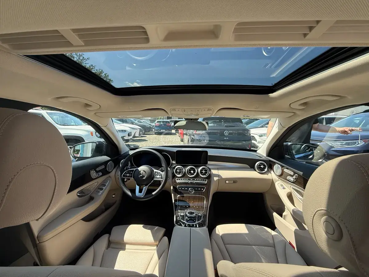 Mercedes-Benz C 300