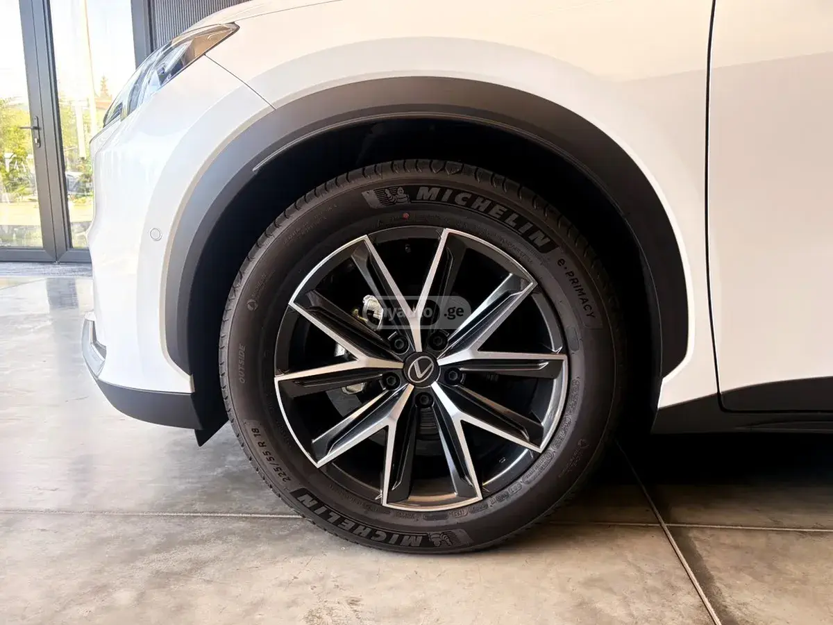 Lexus LBX