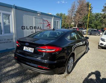 Ford Fusion 