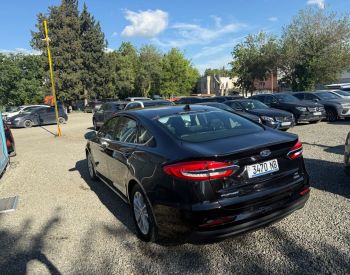 Ford Fusion 