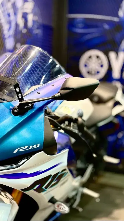 Yamaha R15 V-4