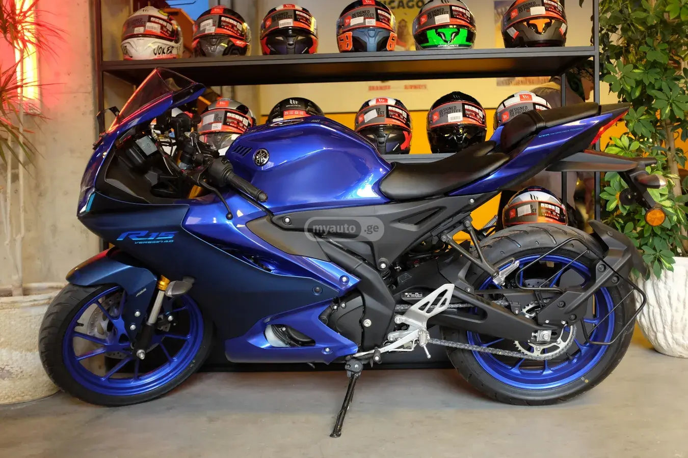 Yamaha R15 V-4