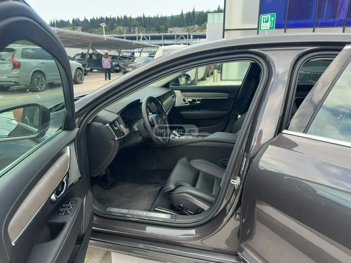 Volvo S 90