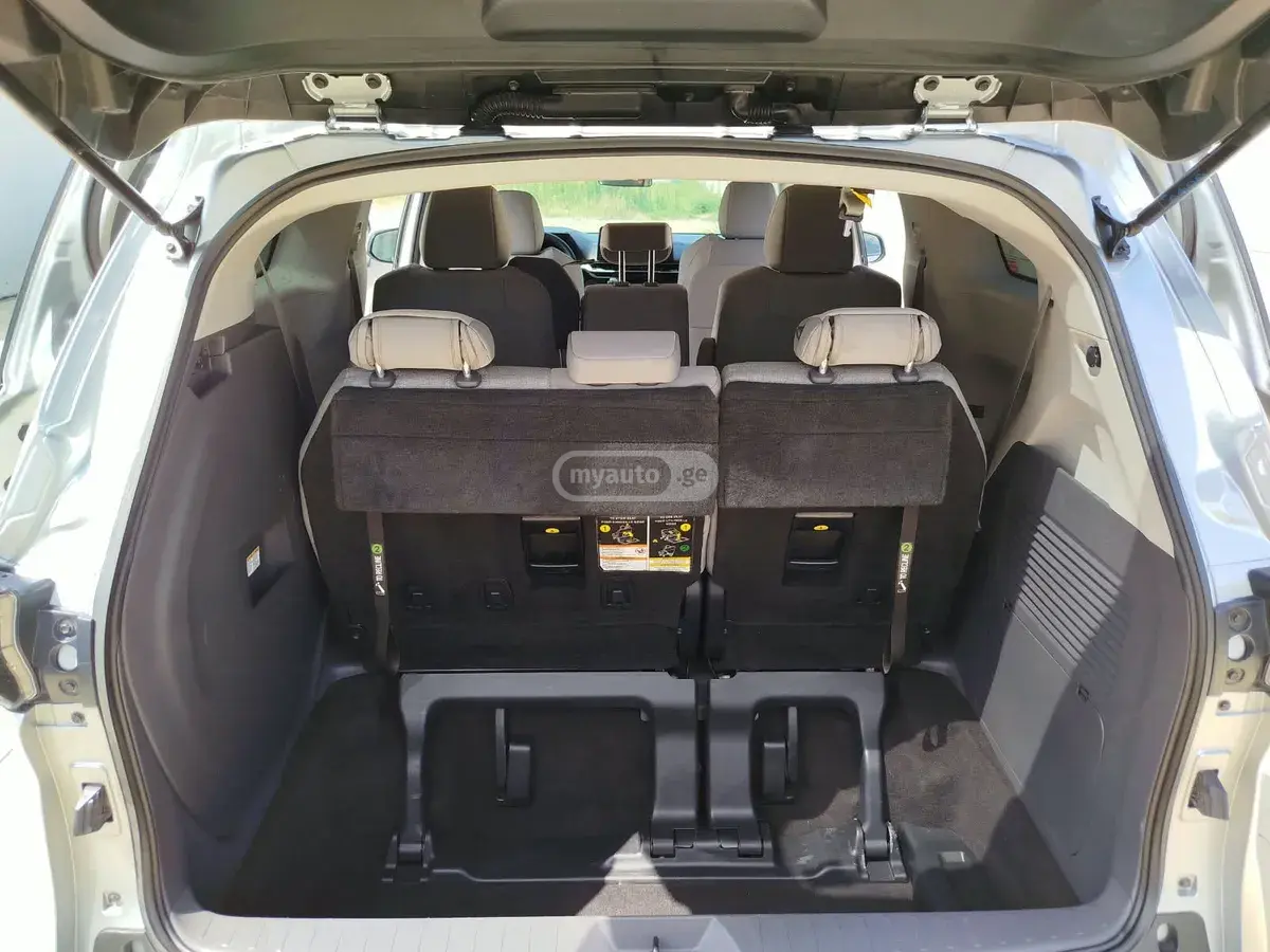 Toyota Sienna, миниатюра 10
